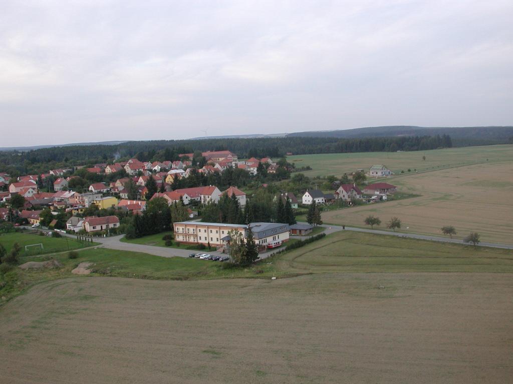 Hotel Vrchovina Подоми Экстерьер фото